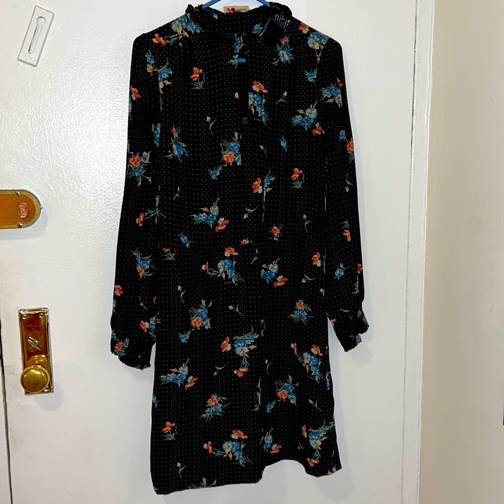Vintage Navy Demure Knee Length Dress with Keyhole Neck detail.